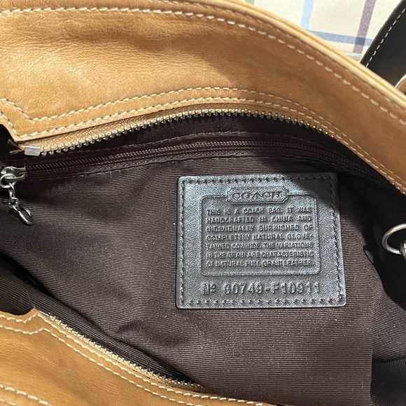 Authentic Coach Soho Tan & Brown Leather Shoulder Bag Tote 10911 VGC! - Picture 12 of 12